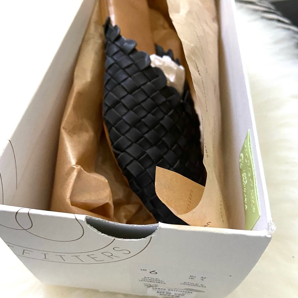 UO Leather Woven Mules black sz 6 - Picture 5 of 5